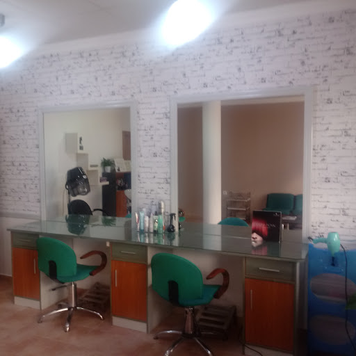 Verónica Gázquez Peluquera en Vélez-Rubio, Almería