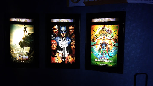 Movie Theater «Regal Cinemas Continental 10 & RPX», reviews and photos, 3635 S Monaco Pkwy, Denver, CO 80222, USA