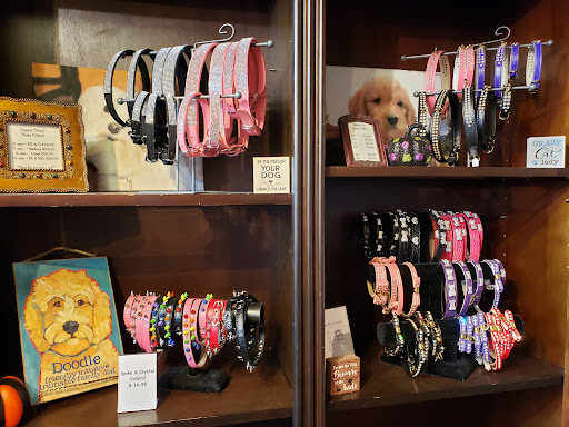 Pet Supply Store «Beach Puppy», reviews and photos, 614 Broadway St, Seaside, OR 97138, USA