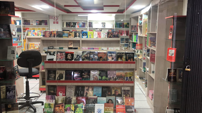 Librería y Distribuidora M & S - Ambato