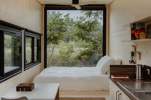 Photo n°2 de Parenthèse - Tiny house à Chambon-la-Forêt ()