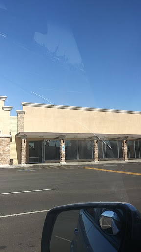 Thrift Store «Society of St. Vincent de Paul - Thunderbird Thrift Store», reviews and photos, 3547 W Thunderbird Rd, Phoenix, AZ 85053, USA