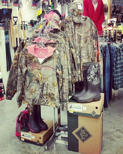 Garden Center «Grange Co-op: Coos Bay», reviews and photos, 1085 S 2nd St, Coos Bay, OR 97420, USA