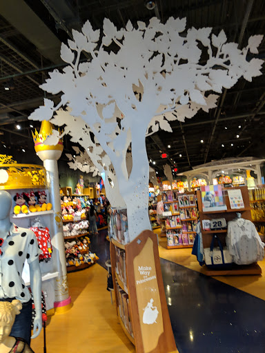 Toy Store «Disney Store», reviews and photos, 8001 So. Orange Blosson Trl, Orlando, FL 32809, USA