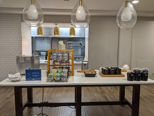 Hotel «Hilton Garden Inn Waltham», reviews and photos, 450 Totten Pond Rd, Waltham, MA 02451, USA