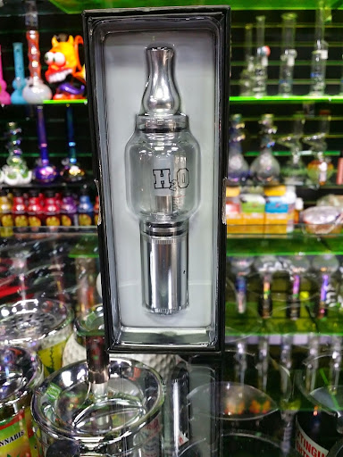 Tobacco Shop «THE GREENMILE VAPE & SMOKE SHOP», reviews and photos, 2014 W Bullard Ave, Fresno, CA 93711, USA