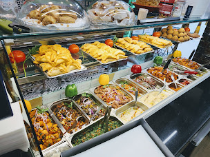 Photo n°84 de RANNOUCH - MEILLEUR SNACK LIBANAIS A PARIS 17E à Paris ()