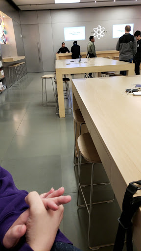 Computer Store «Apple Southcenter», reviews and photos, 801 Southcenter Mall, Tukwila, WA 98188, USA
