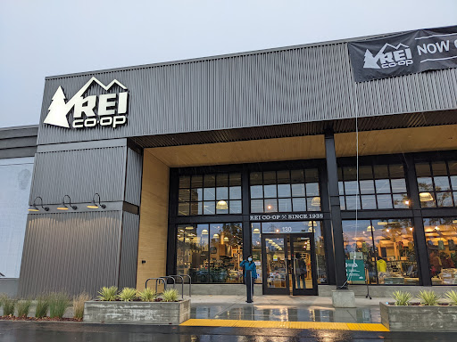 Camping Store «REI», reviews and photos, 2450 Charleston Rd, Mountain View, CA 94043, USA