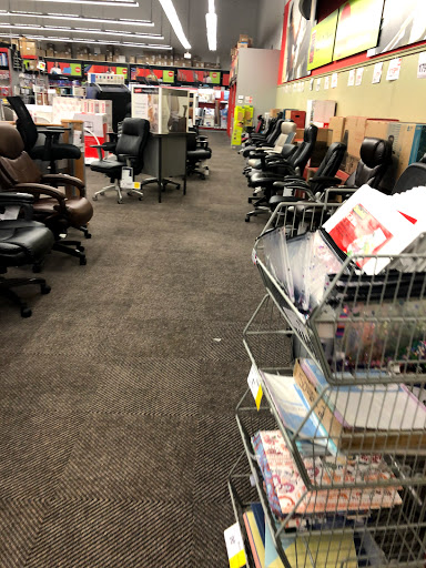 Office Supply Store «Staples», reviews and photos, 9230 Old Keene Mill Rd, Burke, VA 22015, USA