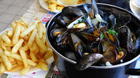 Moules-frites du Restaurant français Aux Coquillages à Bray-Dunes - n°7