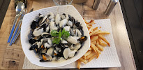 Moules-frites du Restaurant de fruits de mer Le Beau Site à Cabourg - n°3