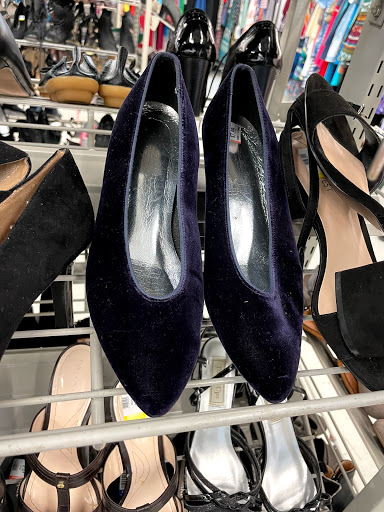 Thrift Store «Goodwill Industries of Middle Tennessee», reviews and photos, 108 Lane Pkwy, Shelbyville, TN 37160, USA