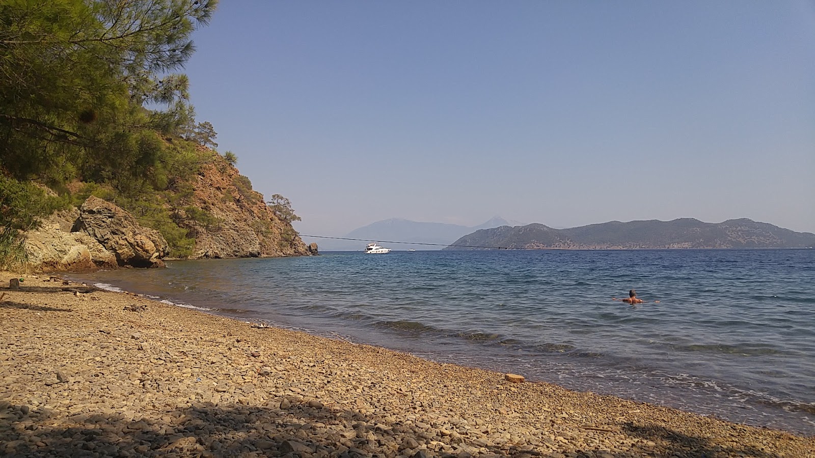 Yatlı Koyu'in fotoğrafı küçük koy ile birlikte