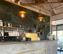 Fat Barista photo