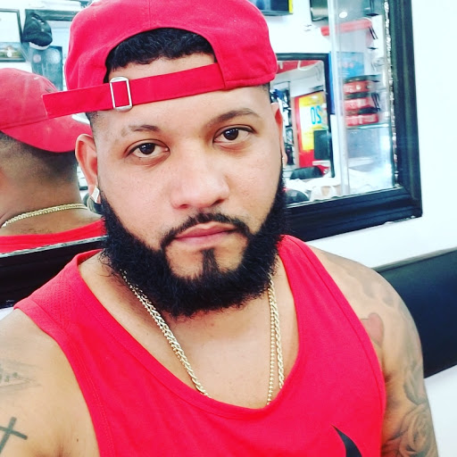 Barber Shop «Miguel Barber Shop», reviews and photos, 926A E Tremont Ave, Bronx, NY 10460, USA