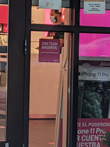 Cell Phone Store «T-Mobile», reviews and photos, 6365 Dobbin Rd, Columbia, MD 21045, USA