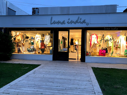 Luna India store