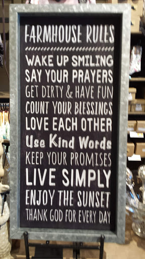 American Restaurant «Cracker Barrel Old Country Store», reviews and photos, 2075 Hylan Dr, Rochester, NY 14623, USA