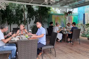 Loving Hut restaurant végėtalien (Vegan)純素餐廳 image