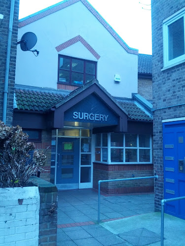 Reviews of Statham Grove Surgery in London - Doctor