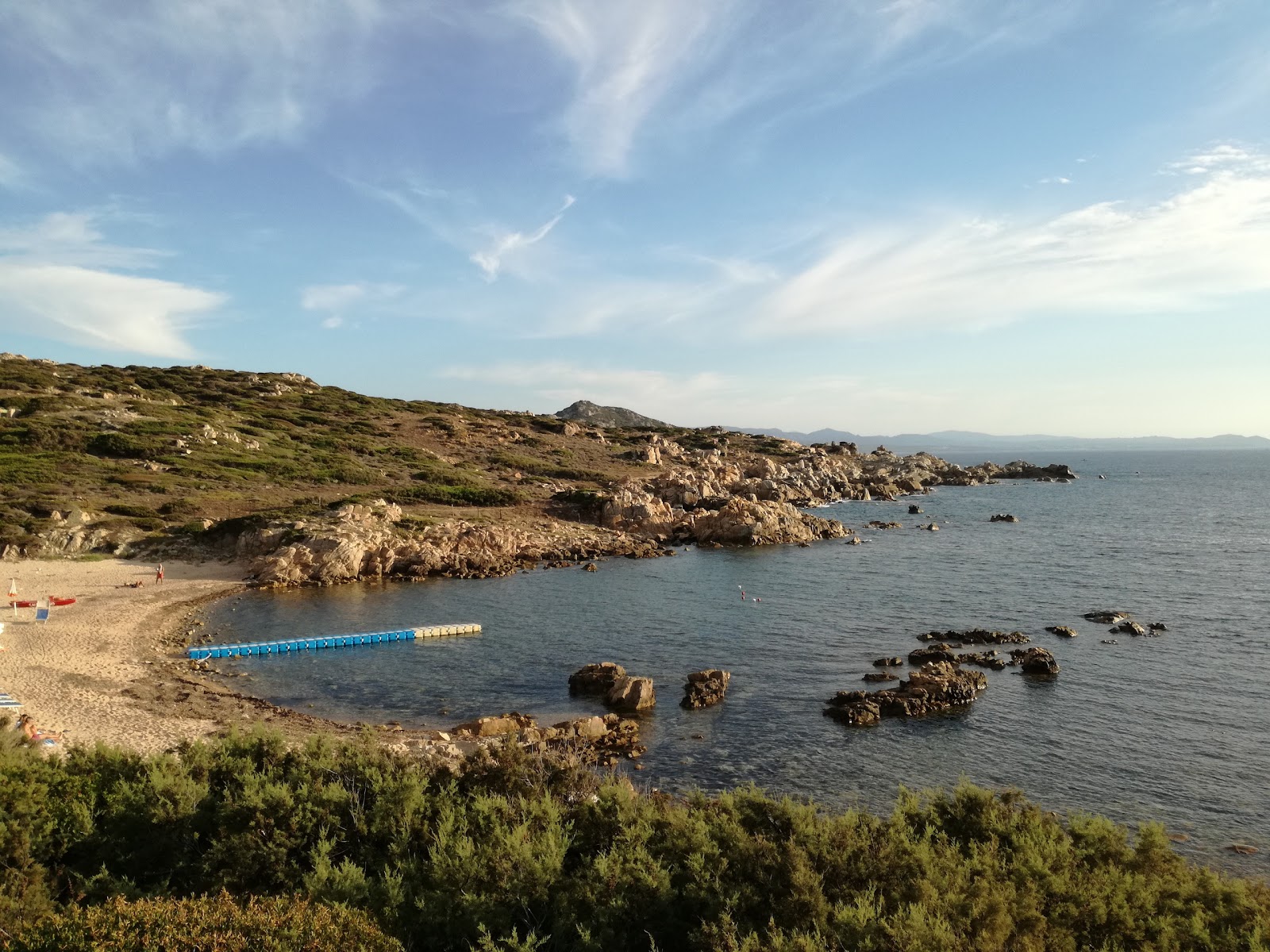 Fotografija Spiaggia de La Liccia delno hotelsko območje