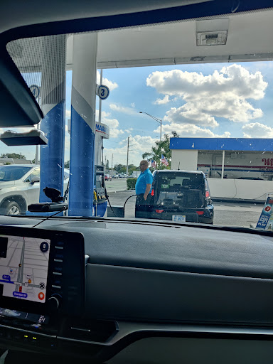 Carwash Mau en Hollywood