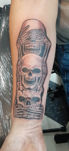 Body Piercing Shop «Extreme Expressions Piercings & Tattoos», reviews and photos, 147 N Wayne Ave, Waynesboro, VA 22980, USA