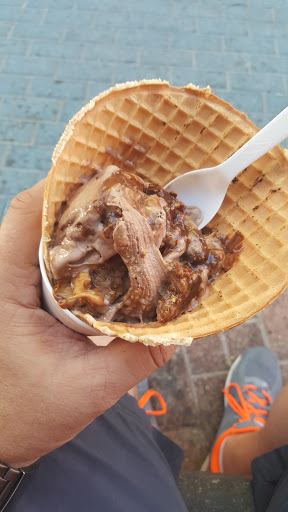 Ice Cream Shop «Cold Stone Creamery», reviews and photos, 250 N Atlantic Ave #102, Daytona Beach, FL 32118, USA