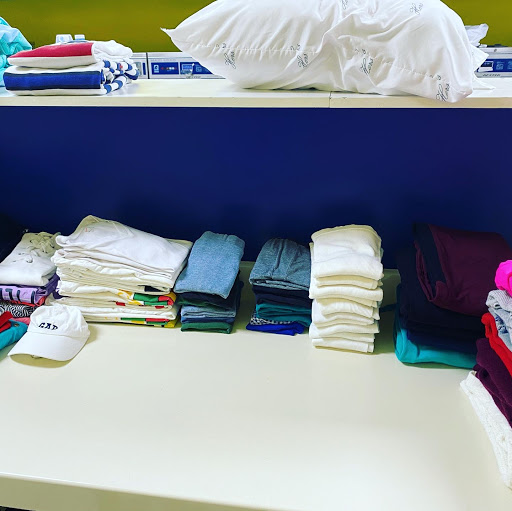 Laundromat «Ferry Plaza Laundromat & Dry Cleaners», reviews and photos, 305 Ferry St, Newark, NJ 07105, USA