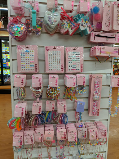 Supermarket «Giant Eagle Supermarket», reviews and photos, 870 N Court St, Medina, OH 44256, USA