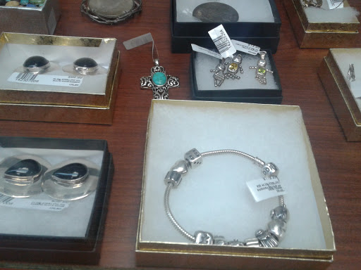 Pawn Shop «Rockwall Gold And Silver Pawn», reviews and photos, 1901 S Goliad St, Rockwall, TX 75087, USA