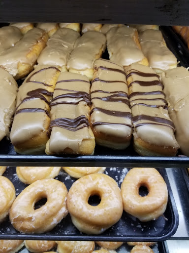 Donut Shop «Donut Land», reviews and photos, 19350 SW Boones Ferry Rd, Tualatin, OR 97062, USA