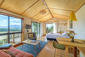 The Lookout Boutique Mountain Hideaway