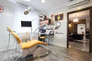 Helios Dental - Zahnarzt Ungarn, Zahnklinik, Zahnprothese, Zahnregulierung, Zahnimplantat Kosten image