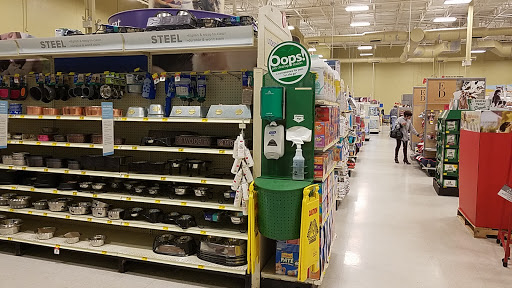 Pet Supply Store «PetSmart», reviews and photos, 11331 Causeway Blvd, Brandon, FL 33511, USA