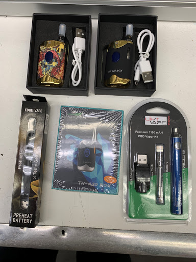 Tobacco Shop «Smoke Shop at Quick Mart», reviews and photos, 814 Diamond Hill Road, Woonsocket, RI 02895, USA