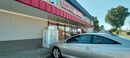 FAMILY DOLLAR, 991 Market St, Charlestown, IN 47111, USA, 