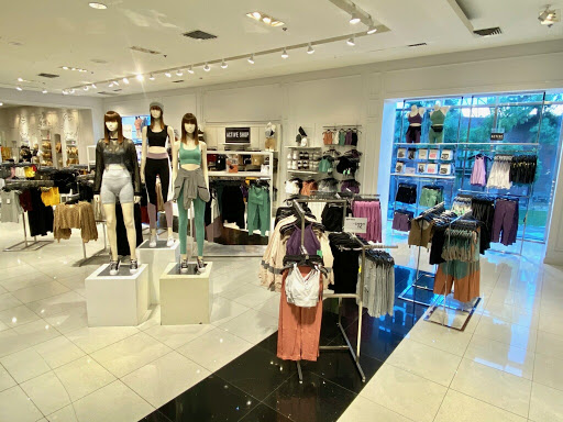 Clothing Store «Forever 21», reviews and photos, 5 Woodfield Mall, Schaumburg, IL 60173, USA
