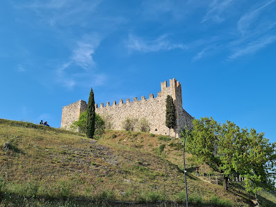 Castello di Padenghe Via Antonio Gramsci, 57, 25080 Padenghe Sul Garda BS, Italia