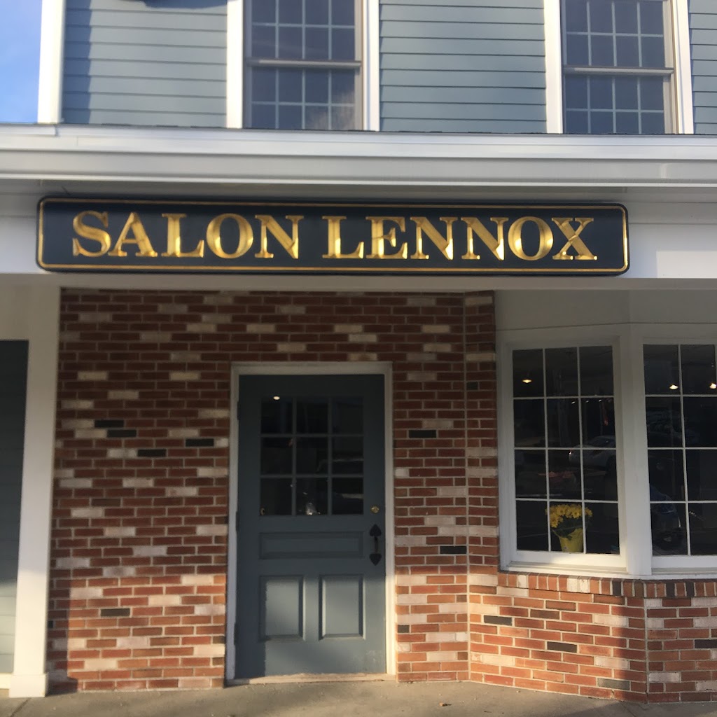 Salon Lennox 01240