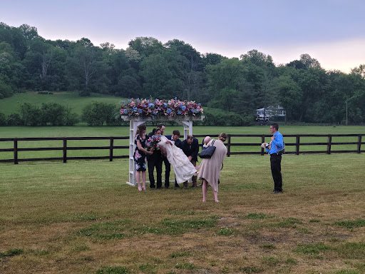 Wedding Venue «Gingerwoods Event Hall», reviews and photos, 7611 Rose Island Rd, Prospect, KY 40059, USA