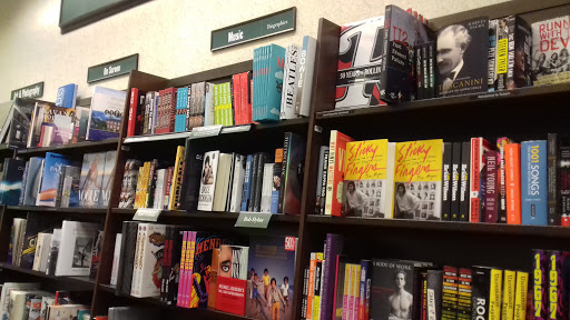 Book Store «Barnes & Noble», reviews and photos, 270 Hartford Ave, Bellingham, MA 02019, USA