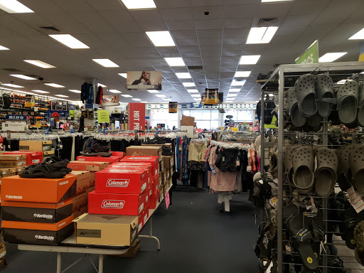 Sporting Goods Store «Big 5 Sporting Goods», reviews and photos, 1401 E 120th Ave, Thornton, CO 80233, USA