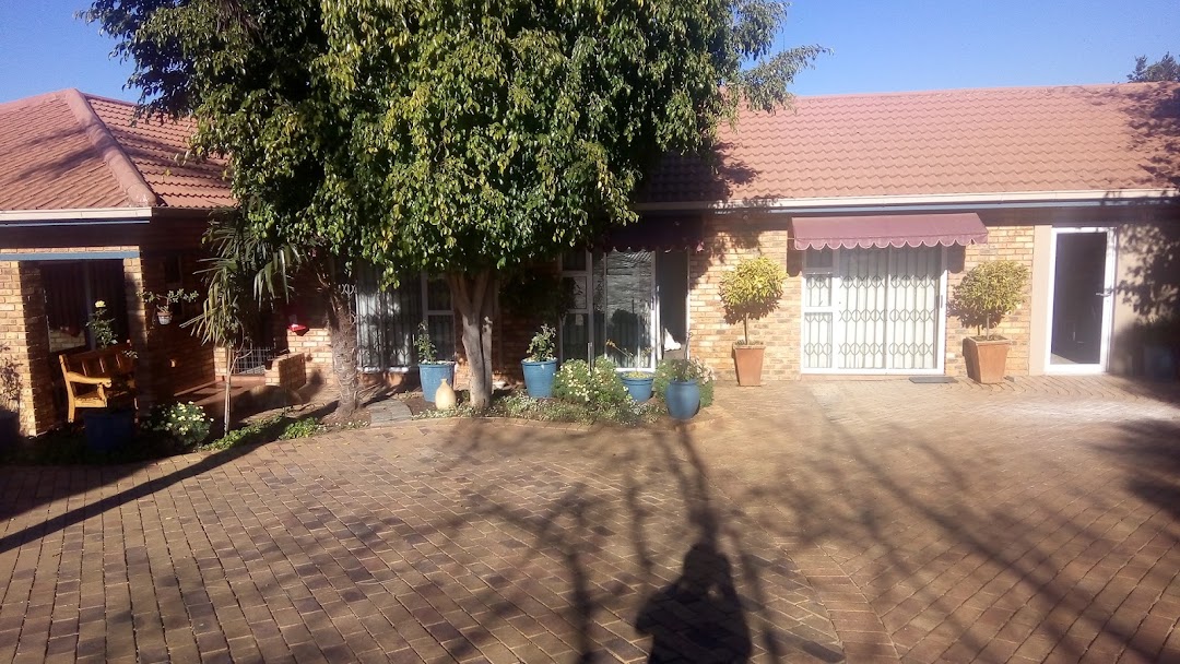 Execu Lodge
