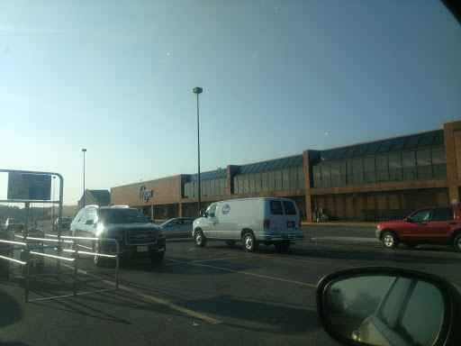 Grocery Store «Kroger», reviews and photos, 725 W Central Ave, Springboro, OH 45066, USA