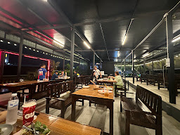 ร้านโคตรลาบ