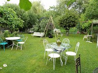 Jardin du Café Café Brocante Chez Luisa à Louan-Villegruis-Fontaine - n°6
