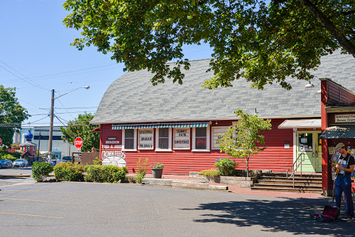 Grocery Store «Red Barn Natural Grocery», reviews and photos, 357 Van Buren St, Eugene, OR 97402, USA