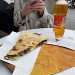 Photo n°1 de l'avis de Gabe.e fait le 21/12/2022 à 12:03 sur le  Street food Pizza Strapizzami Pisa à Pisa